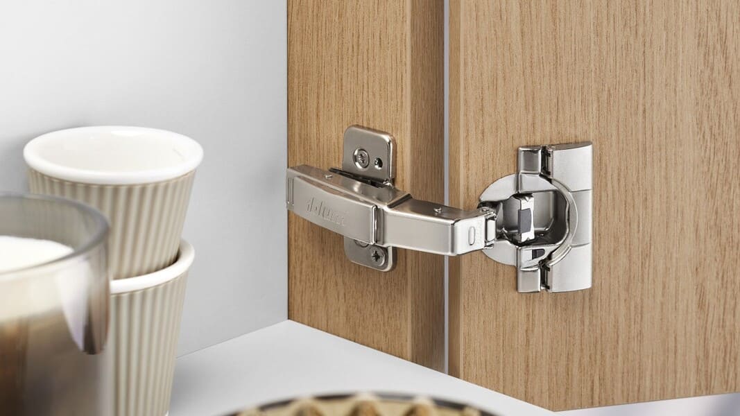 Phụ kiện bản lề Blum chính hãng tại Eurohomes