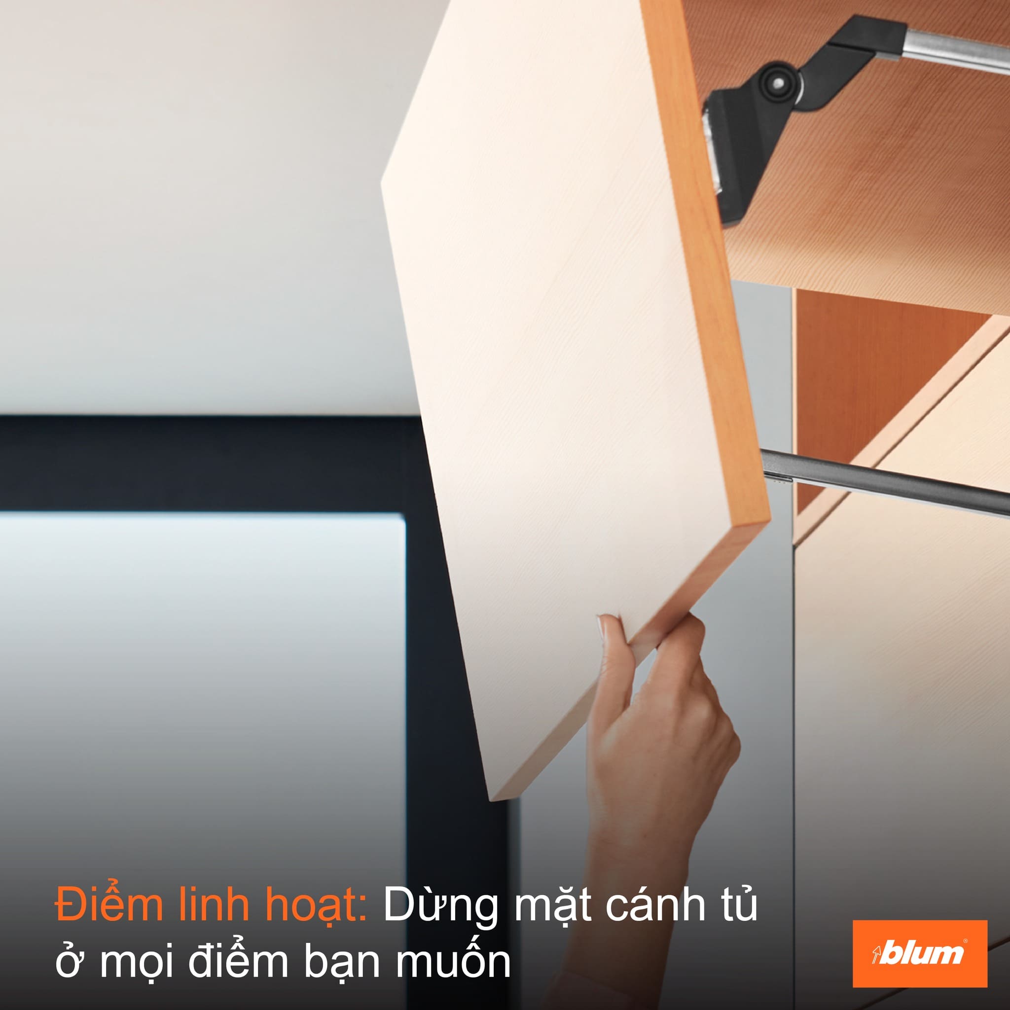 Tay nâng Blum AVENTOS cho không gian bếp hiện đại