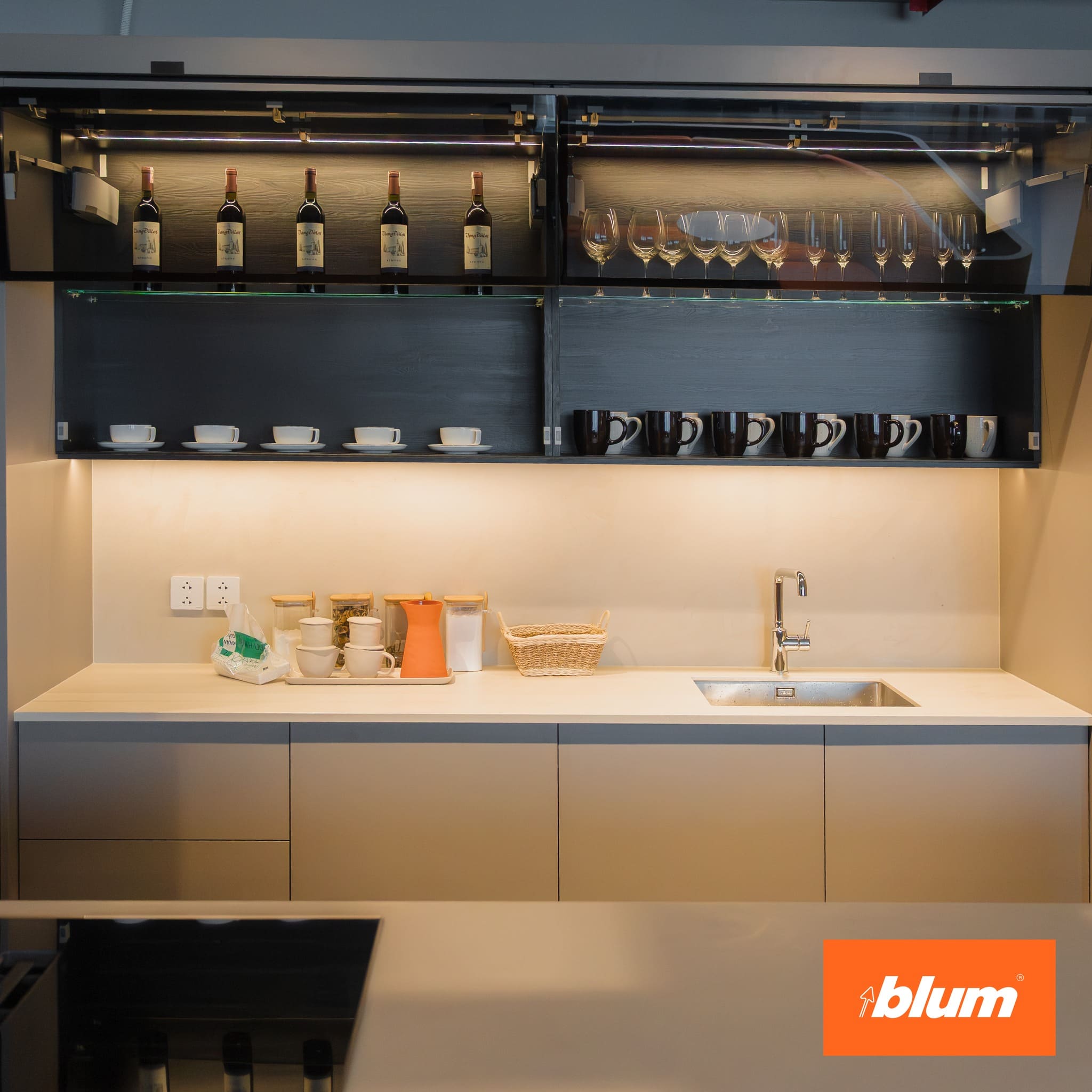 Bộ Phụ kiện Blum