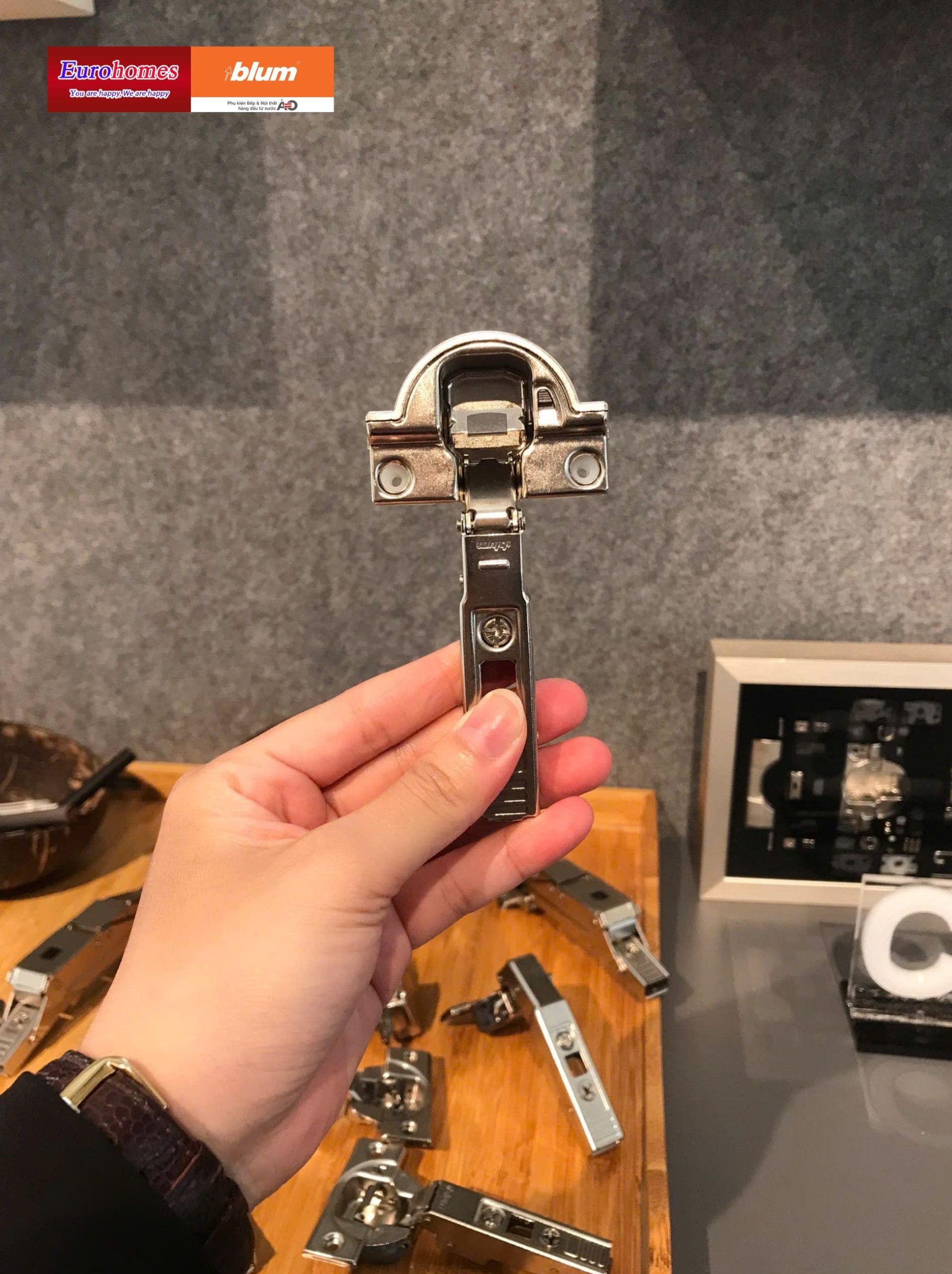 Kích thước Bản lề Blum